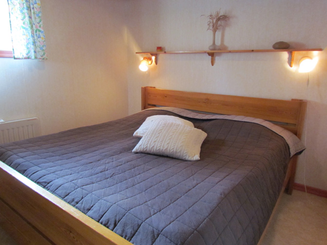 1 Schlafzimmer mit Doppelbett